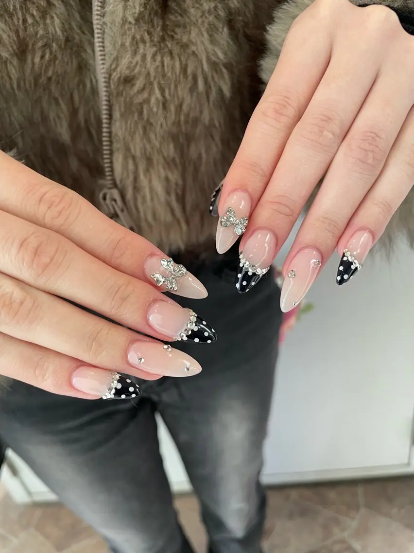 ネイル ドット フレンチネイル ハンドネイル WOLTOKYO 渋谷/RIAのネイルデザイン
