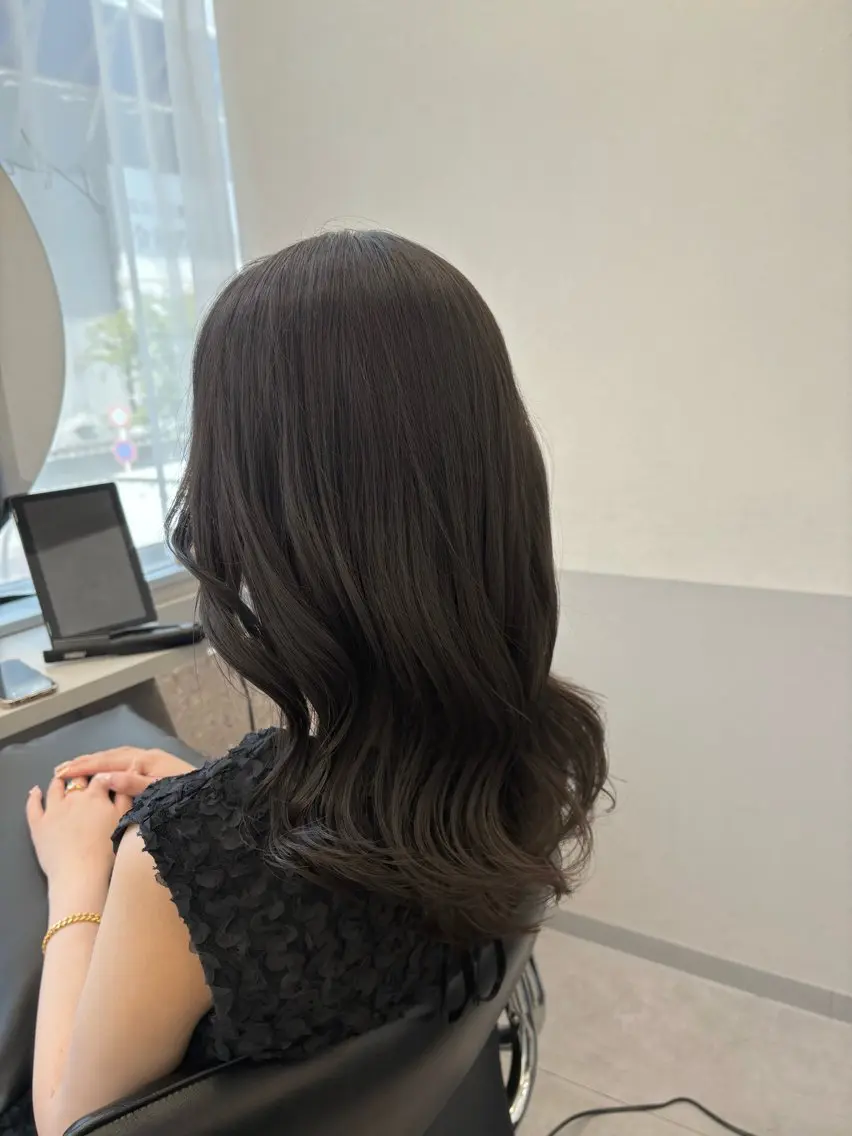 セミロング カラー 透明感カラー グレージュ 🌷MIREA🌷 LUANA 難波店のヘアスタイル