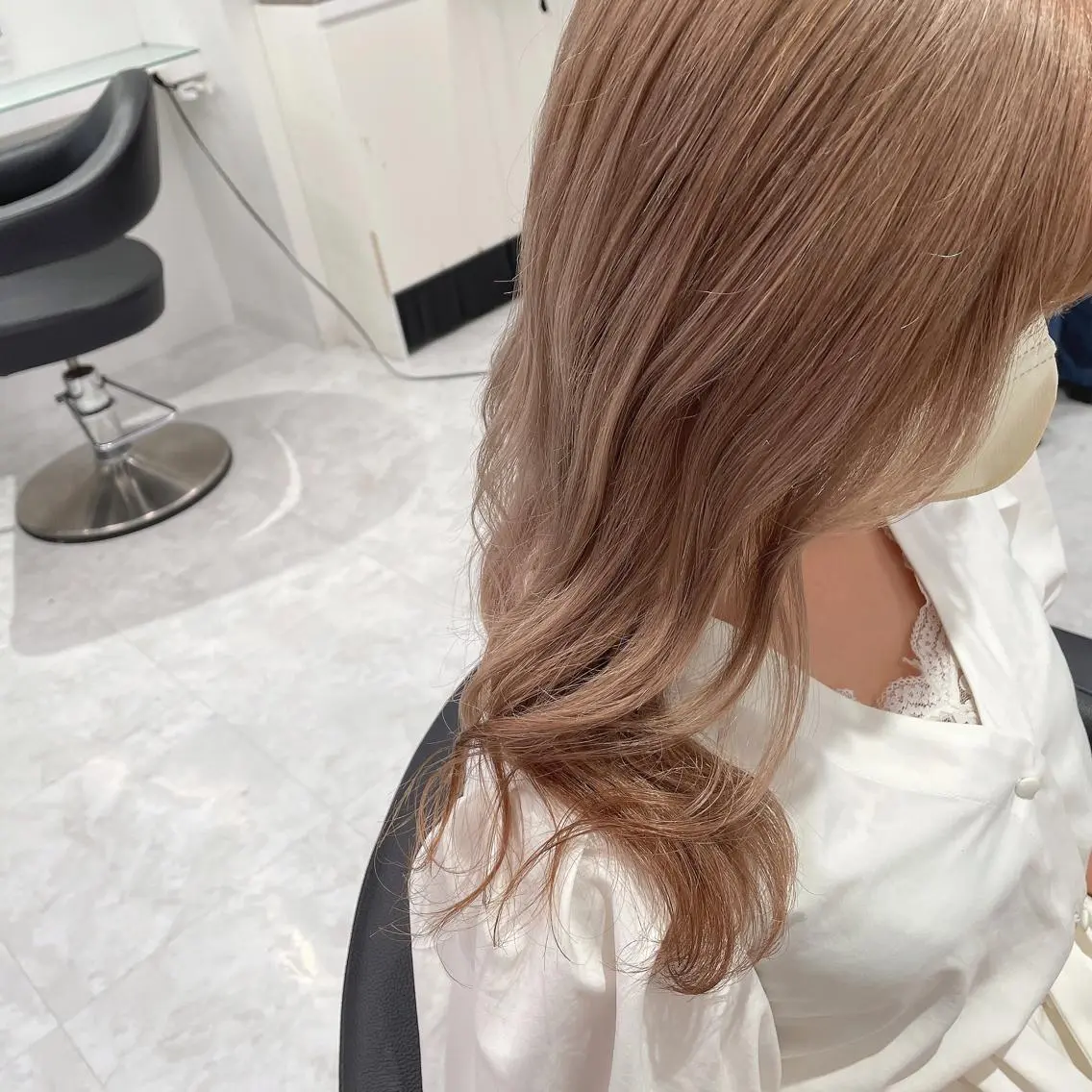セミロング カラー ヘアカラー トリートメント 💗🤍透明感カラー 🤍💗kanonのヘアスタイル