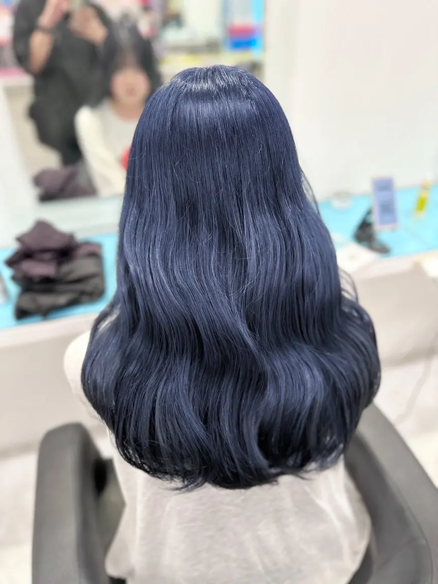 セミロング カラー ヘアアレンジ ブルーカラー 透明感カラー ヘアカラー トリートメント ヘアセット 🫧モテる💗ダメー ジレスハイトーン🫧のヘアスタイル