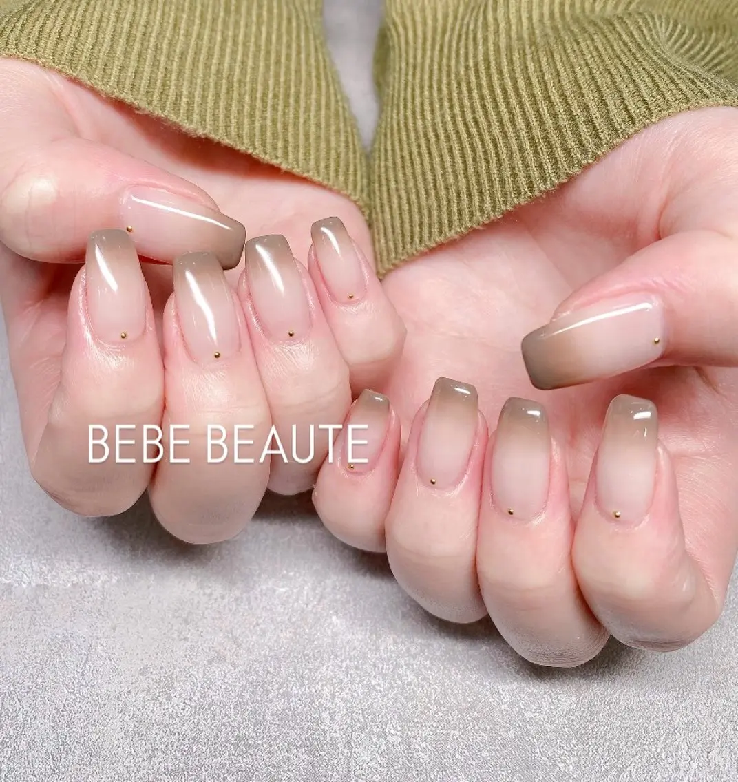 ネイル グラデーション ハンドネイル BEBE BEAUTEのネイルデザイン
