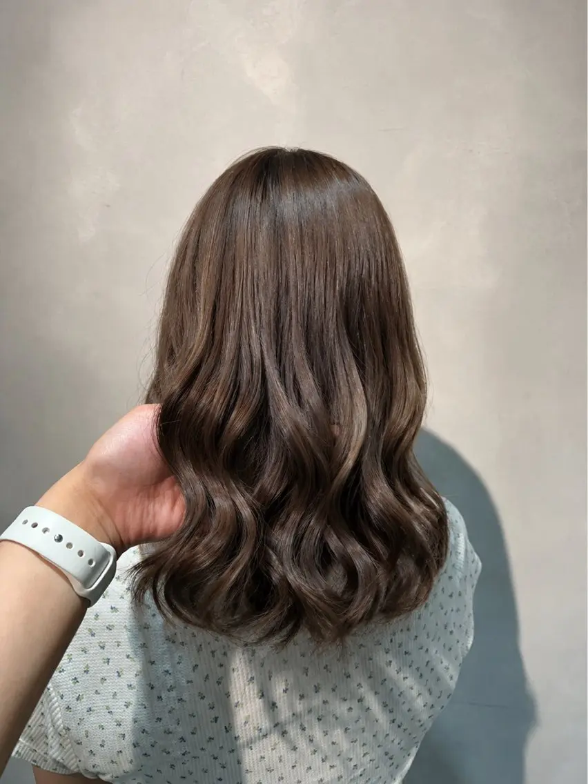 ミディアム カラー ベージュカラー 透明感カラー オリーブベージュ カット ヘアカラー トリートメント 渋谷/トレンドヘア 🦋🤍ふうかのヘアスタイル