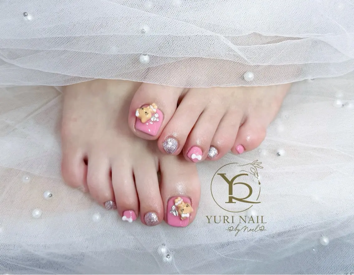 ネイル チークネイル フットネイル フレンチネイル グラデーション キラキラネイル フットネイル ハンドケア YURI Nail Funabashiのネイルデザイン