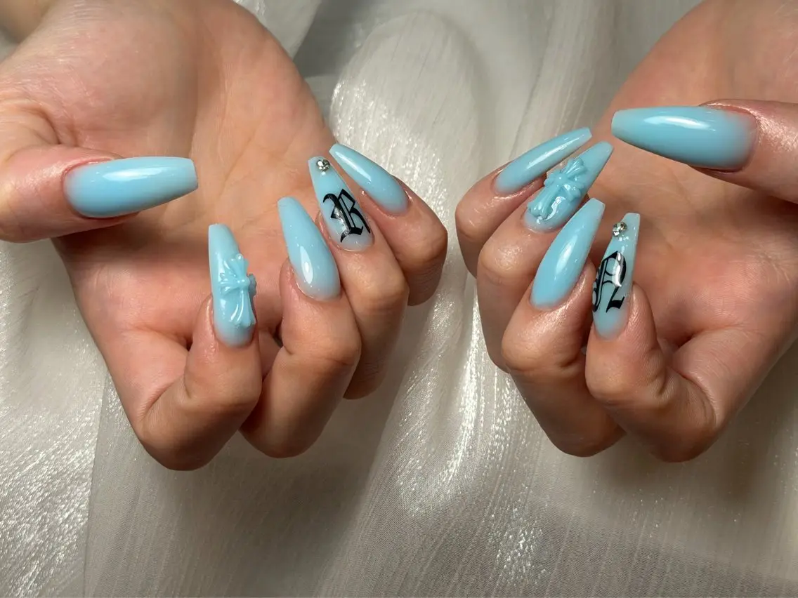 ミディアム Pono  Nailsのネイルデザイン