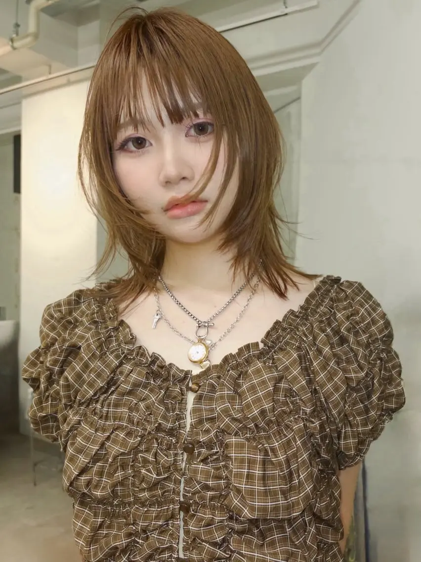 ミディアム SITY. NENE /カラーモデルのヘアスタイル