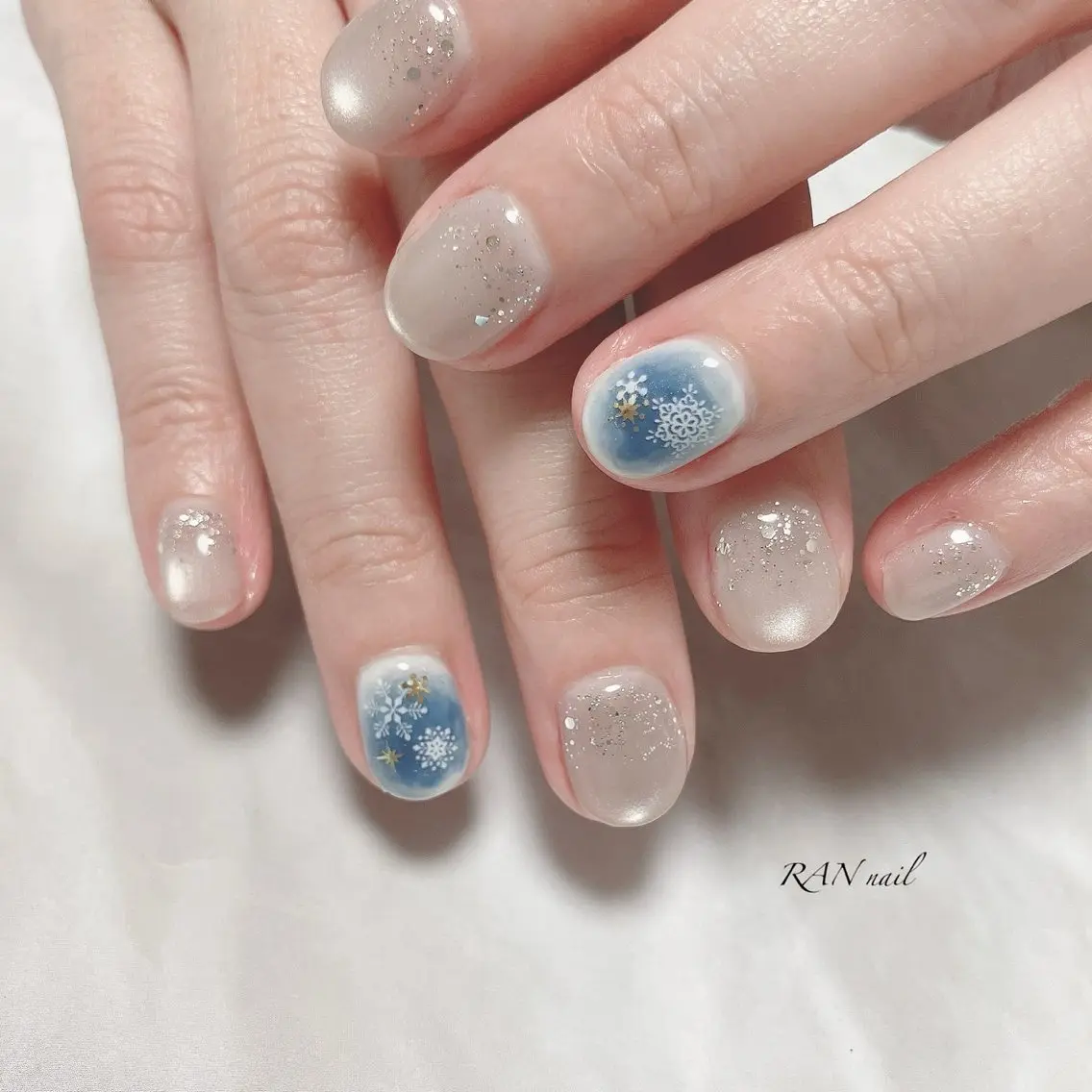 ネイル グラデーション ラメ(グリッター) ラメグラデーション マグネットネイル ネイビー ハンドネイル フットネイル RAN nailのネイルデザイン