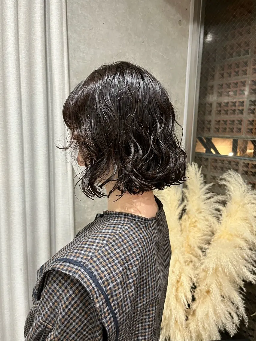 ミディアム カラー パーマ カット ヘアカラー トリートメント 表参道🌿赤み消し カラー/チナツのヘアスタイル
