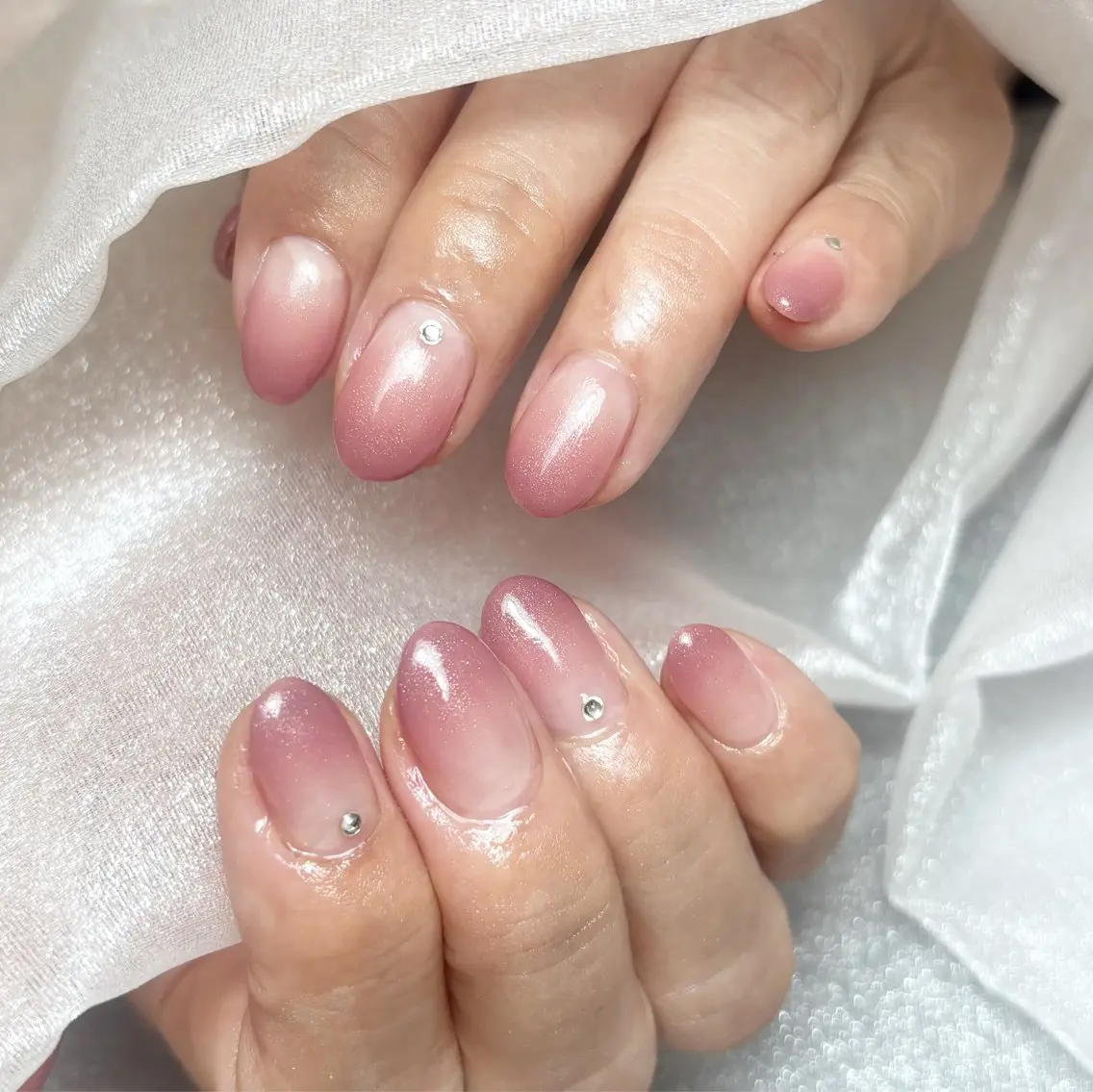 ネイル ハンドネイル nailroom DIASOMNIAのネイルデザイン