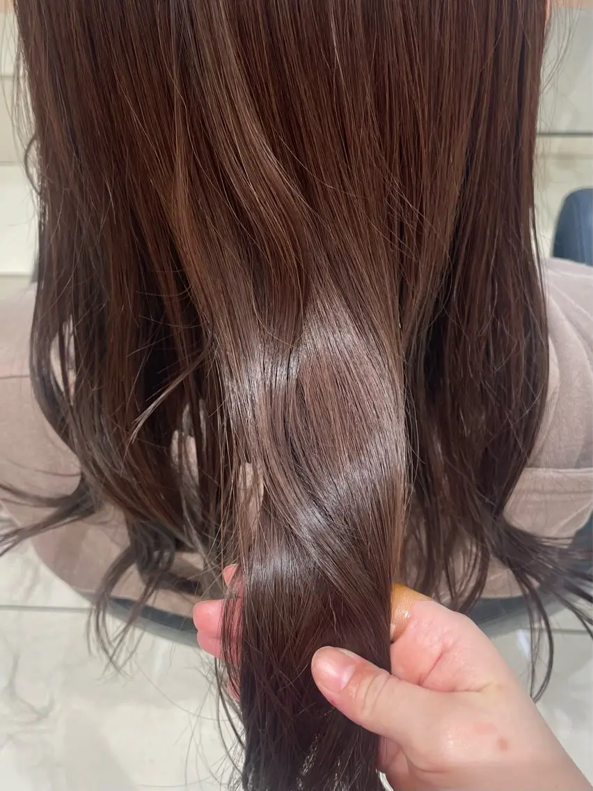 ロング ヘアカラー 秋山 智香のヘアスタイル