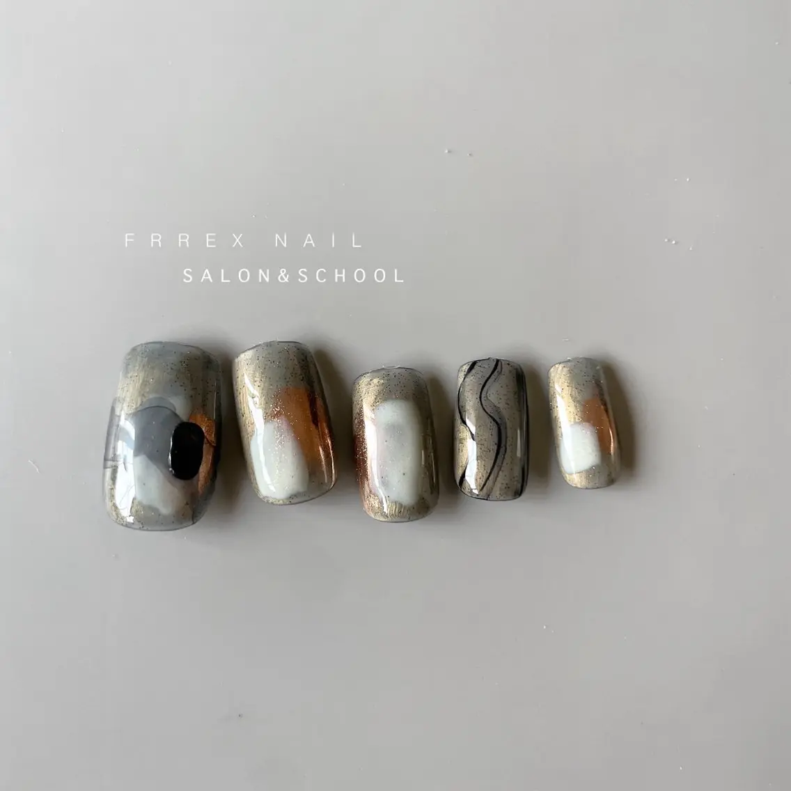 ネイル ハンドネイル ハンドケア freex nail /ニュアンス/個性派のネイルデザイン