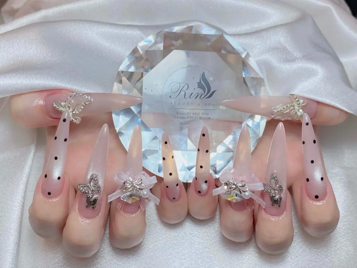 ネイル オーロラネイル ブルー フラッシュネイル フラワーネイル フットネイル ハンドネイル Rin Nail 新大久保店のネイルデザイン
