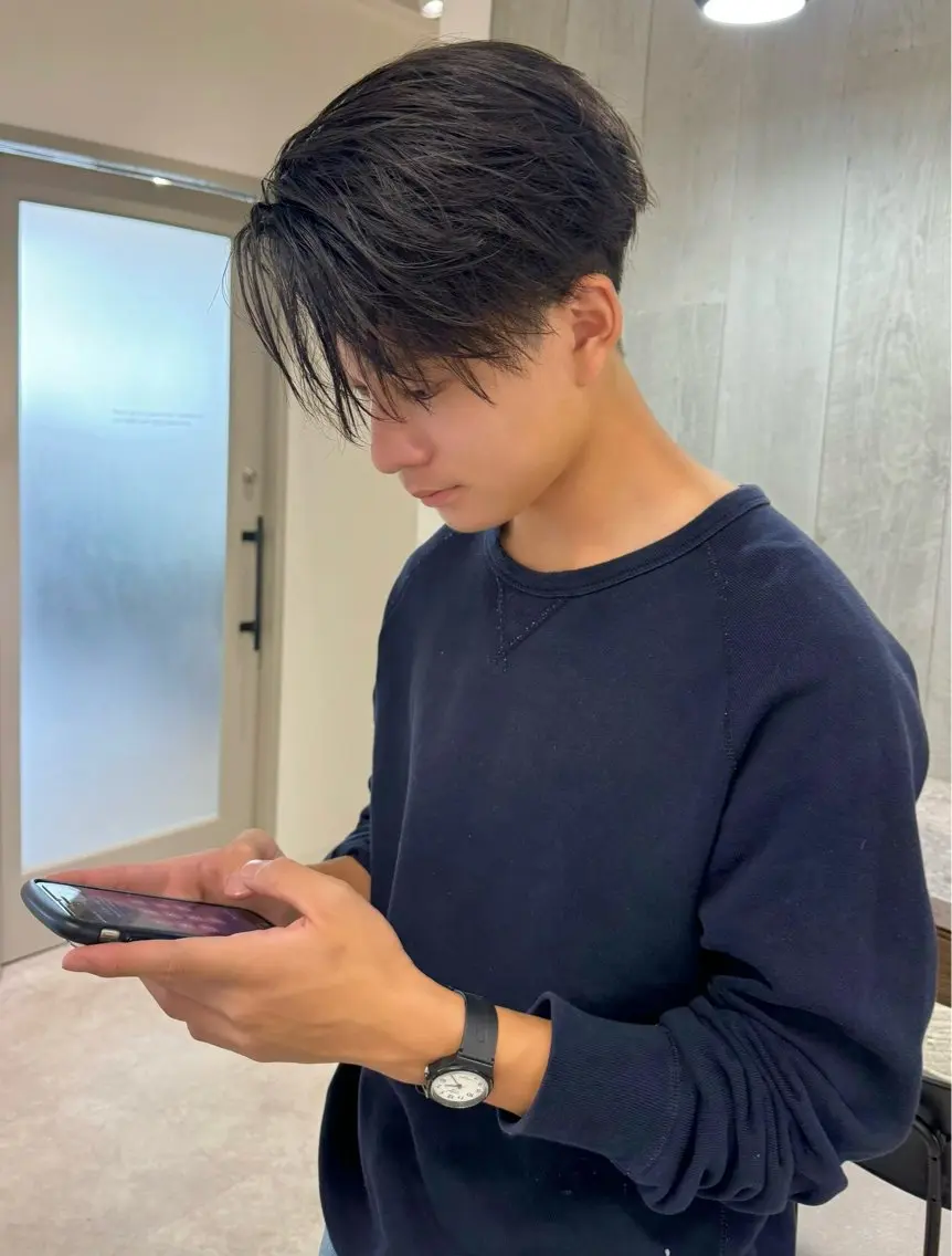 ショート メンズ センターパート メンズ韓国風 韓国風ヘア カット パーマ 🫧umu.🫧韓国 /レイヤーカットのヘアスタイル
