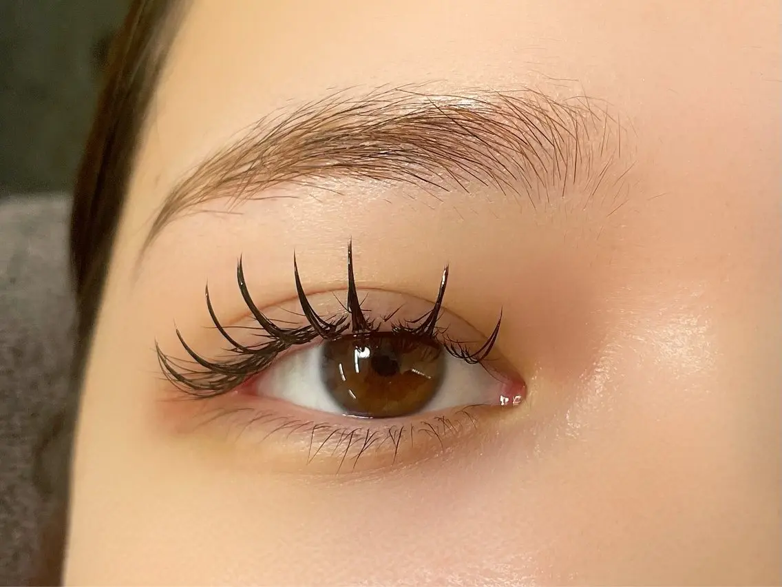 マツエク・マツパ I.NAILS布施店 岩川🕊️LEDのマツエク・マツパデザイン