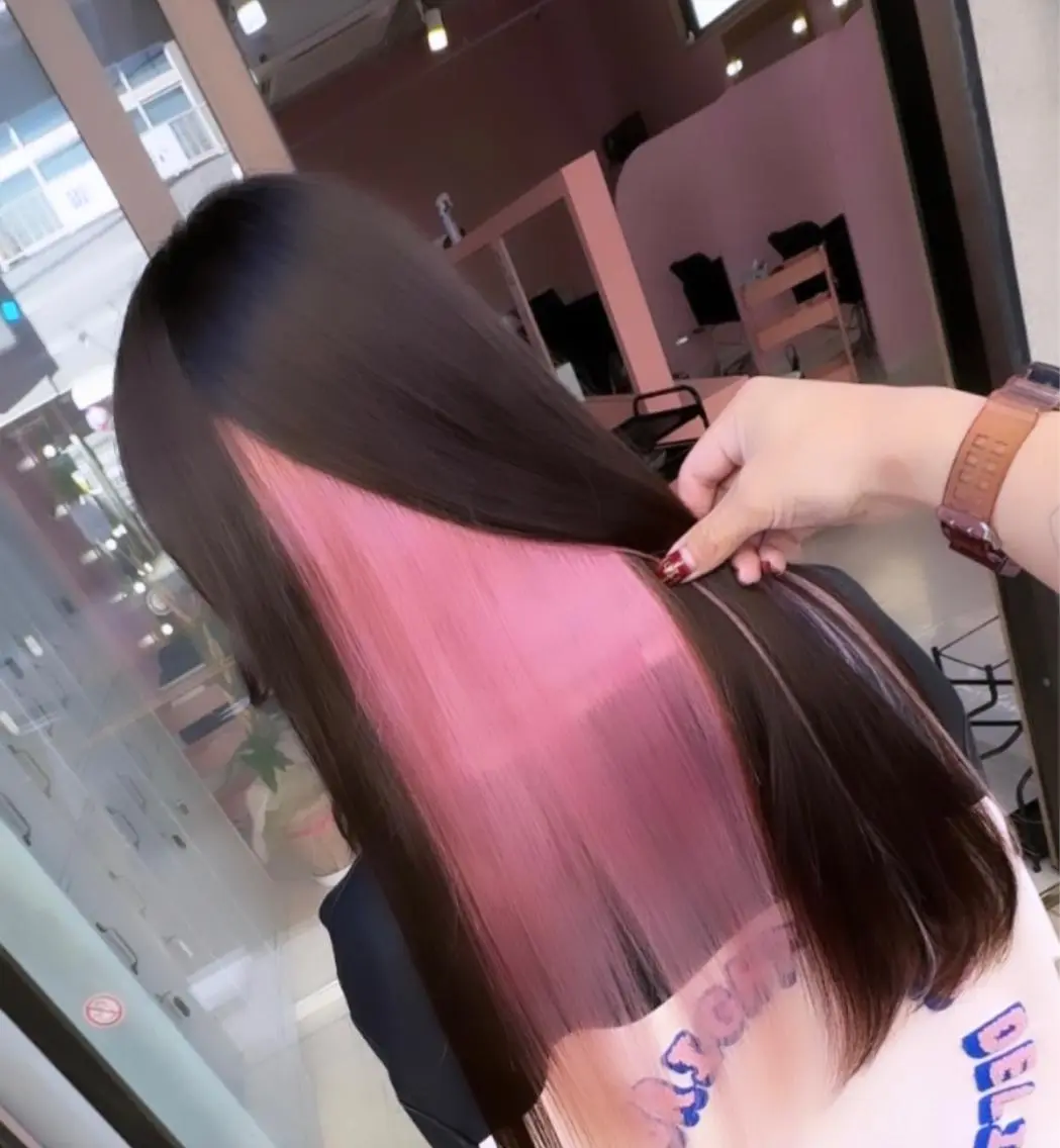 ロング カラー ブリーチ特化🌈 MANATOのヘアスタイル