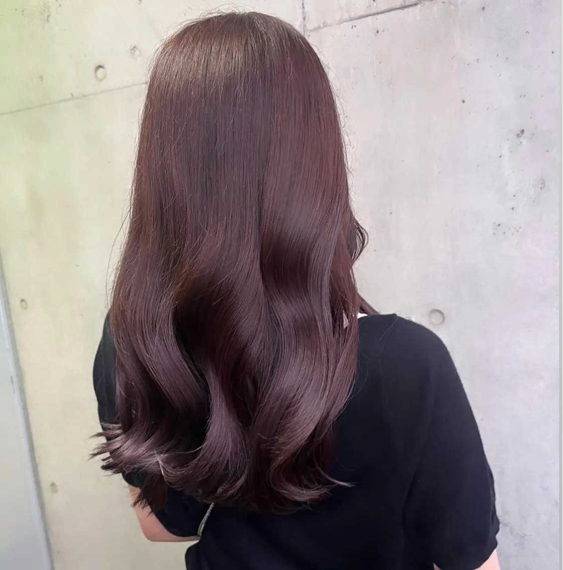 セミロング カラー ブラウンカラー ラベンダーカラー ラベンダーブラウン カジュアルを女っぽく 𝗮𝘆𝗮𝗰𝗼のヘアスタイル