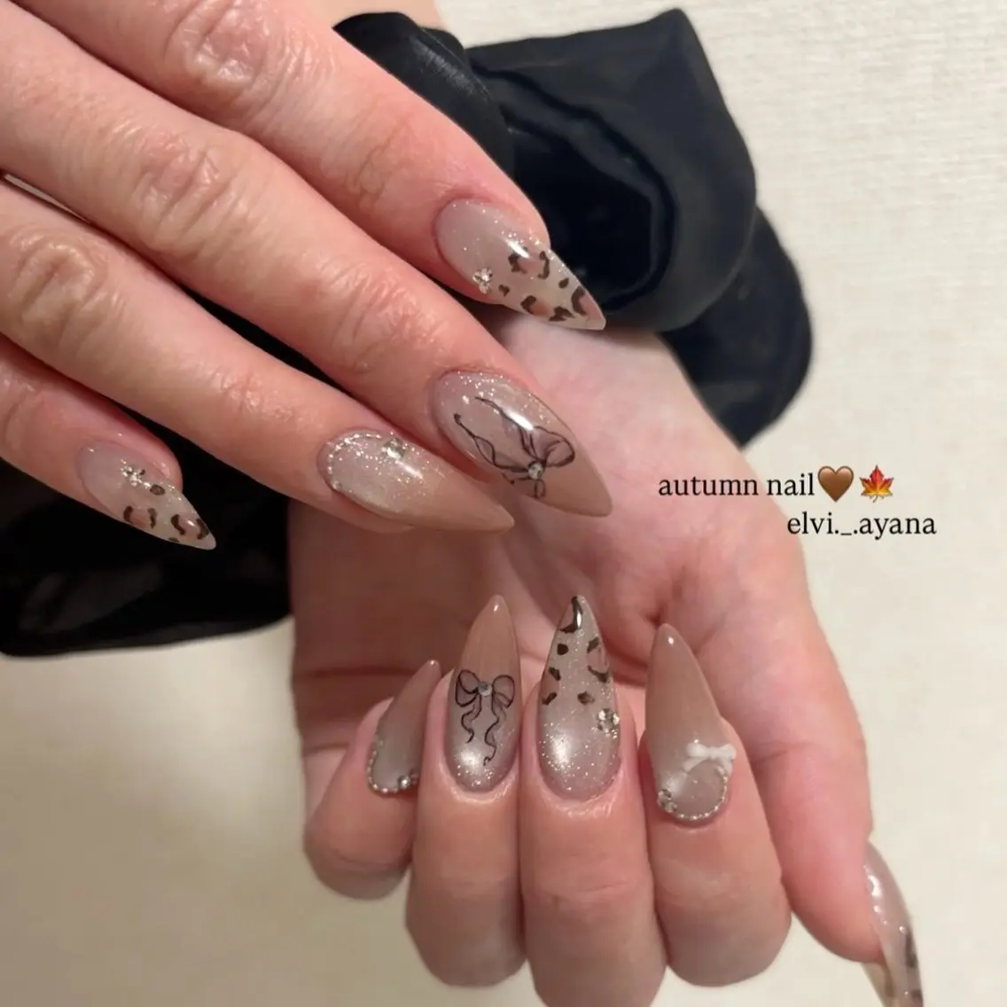 ネイル ハンドネイル 𝚊𝚢𝚊𝚗𝚊 .のネイルデザイン