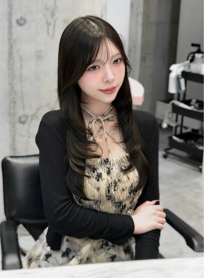 ロング カット ヘアカラー トリートメント 🤍艶髪韓国ヘア🤍 Rikoのヘアスタイル