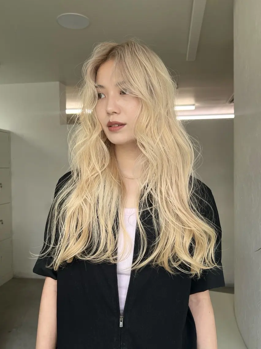 ロング カラー カット ヘアカラー トリートメント 小林 美咲のヘアスタイル