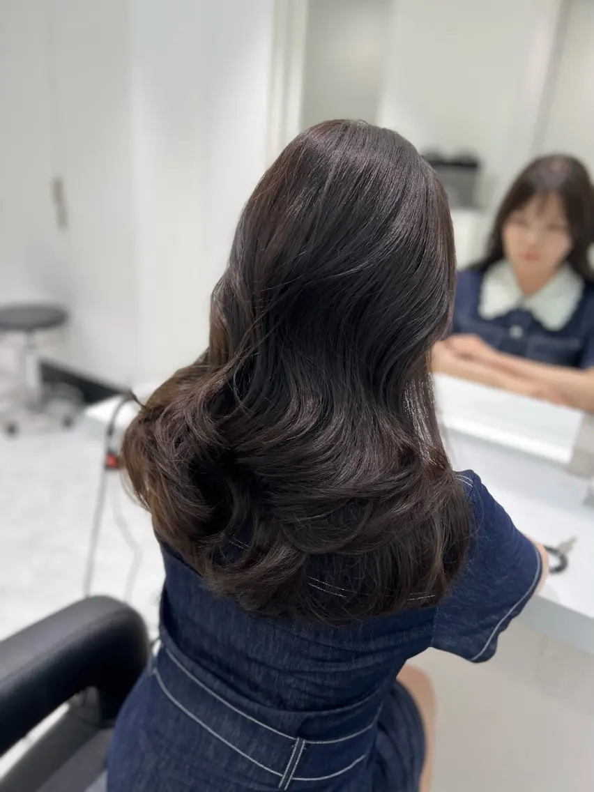 ロング カット ヘアカラー トリートメント ヘアセット ケアブリーチ/まつパ マツエク/sEnAのヘアスタイル