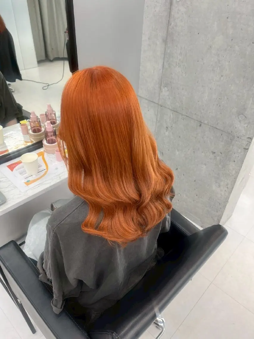 カラー ロング 地雷系🎀ハイトーン 💙荒川結星のヘアスタイル
