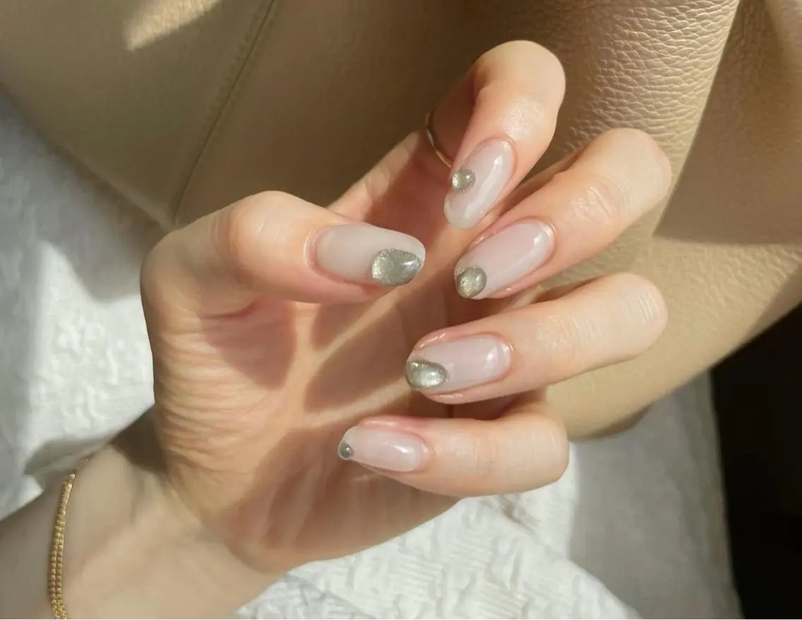 ネイル ハンドネイル ISA_ BELLAのネイルデザイン