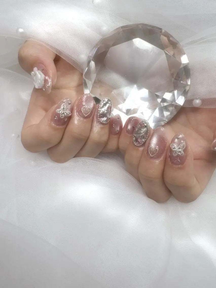 ネイル アートネイル チークネイル ドット フットネイル フレンチネイル フットネイル Queeens nailのネイルデザイン