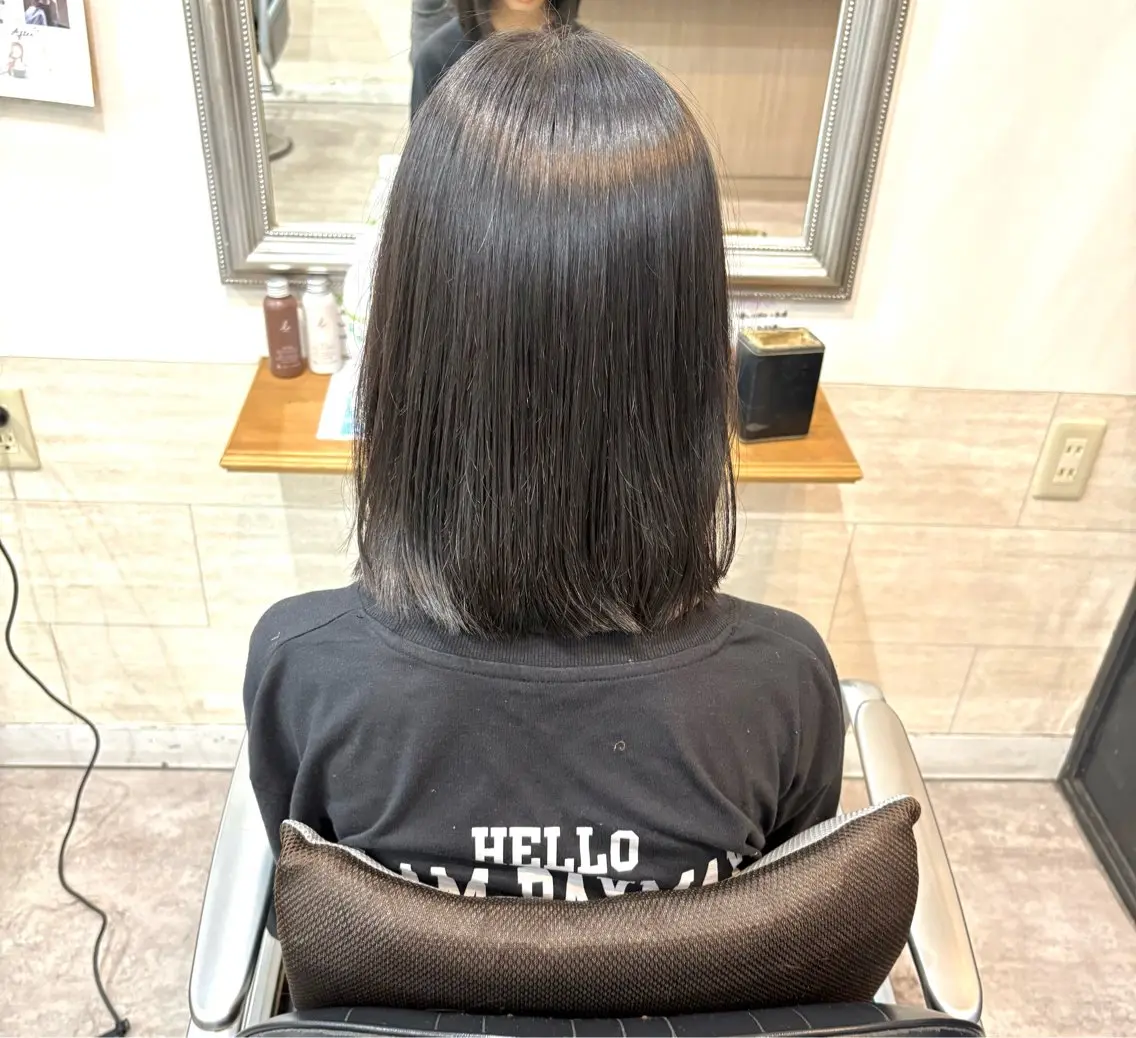 ミディアム 堀川 希歩のヘアスタイル