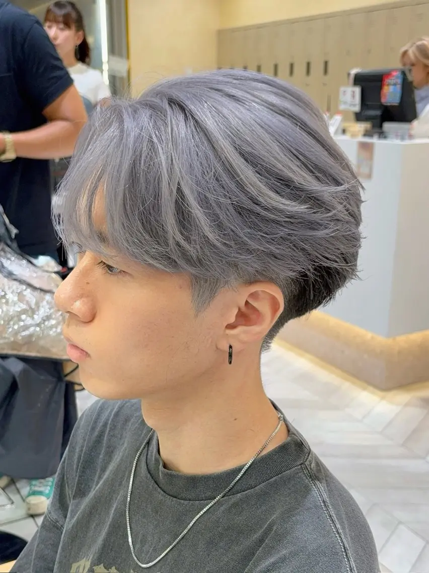 カラー メンズ シルバー カット ヘアカラー トリートメント 🥇メンズパーマ /縮毛矯正/木村神心のヘアスタイル