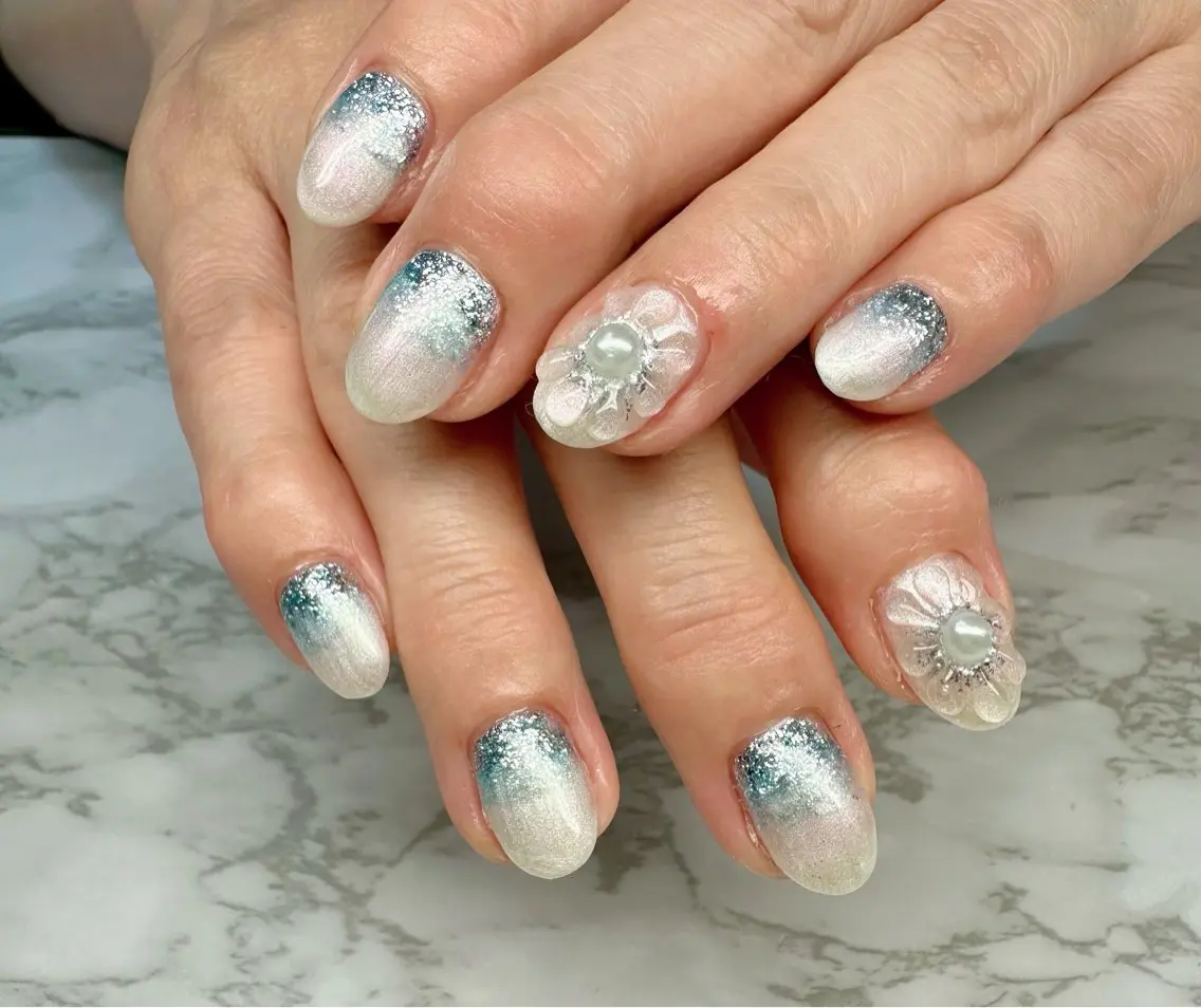 ネイル オーロラネイル ニュアンスネイル ワンカラーネイル 夏ネイル Mai’s nailのネイルデザイン