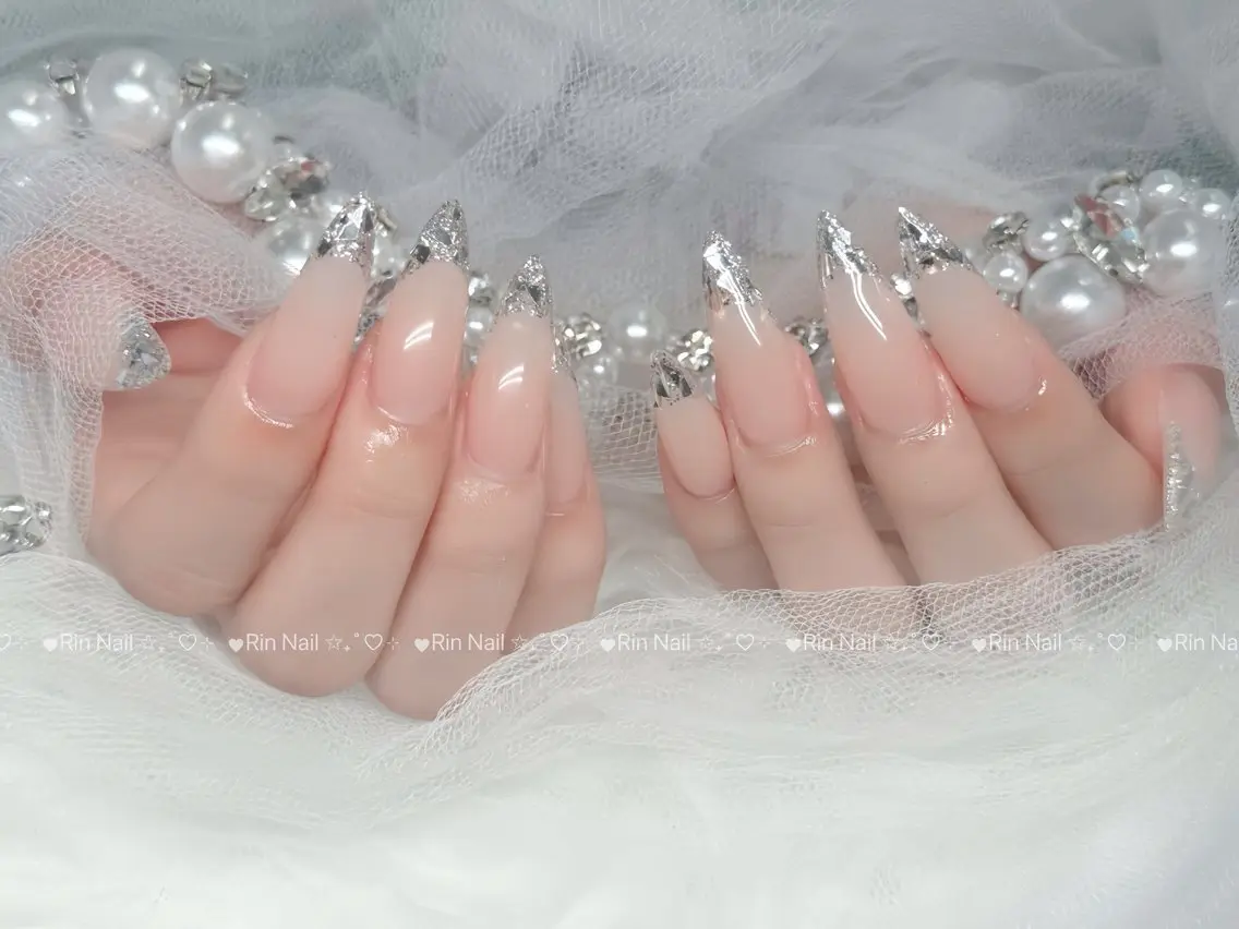ネイル オーロラネイル チークネイル 桜ネイル クリアネイル ドット ハンドネイル Rin Nail Shinokuboのネイルデザイン