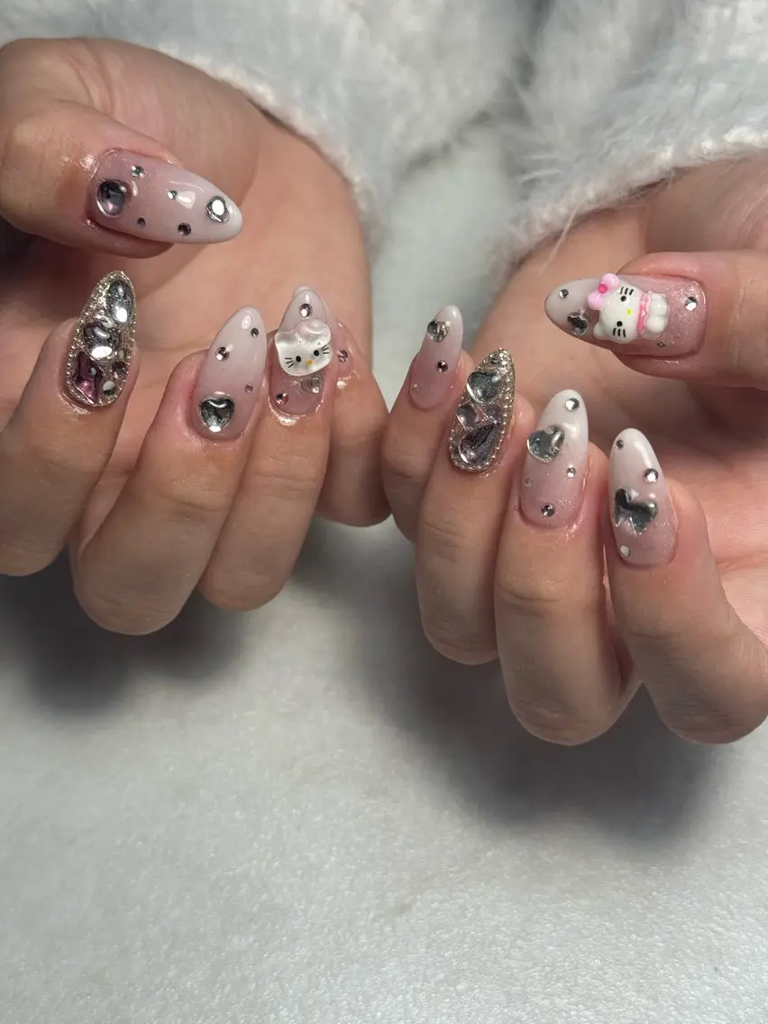 ネイル ハンドネイル 🐈⬛ Minamiのネイルデザイン