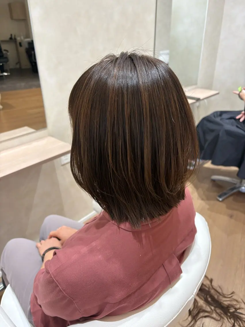 ミディアム くびれヘア レイヤーカット 湊 陽菜のヘアスタイル