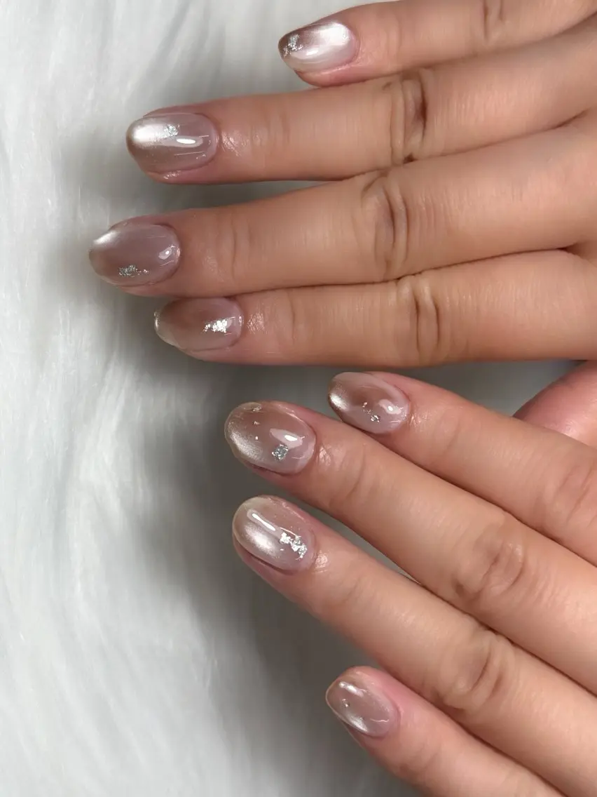 ネイル ブラウン ニュアンスネイル オフィスネイル シルバー AKINA NAILのネイルデザイン