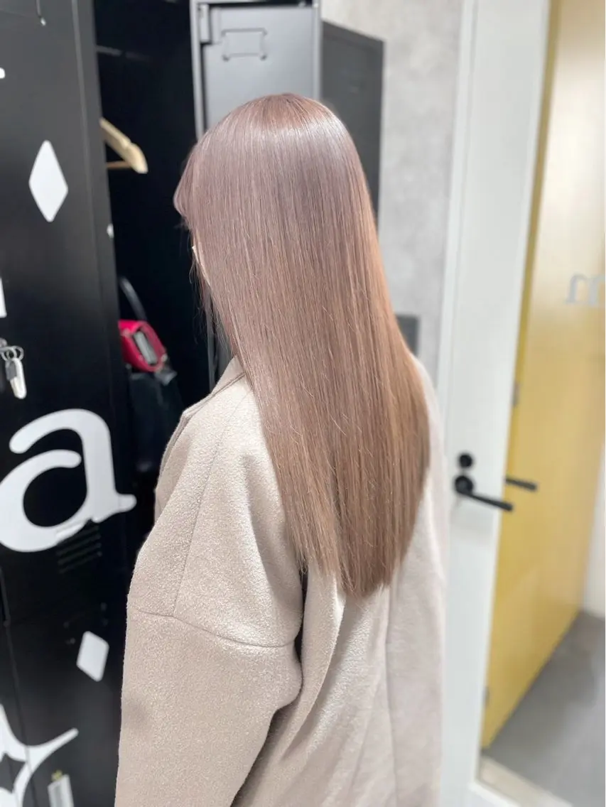 ロング カラー ハイトーン/ゆるふわ 🧚𖥔ׁTOMO♡のヘアスタイル
