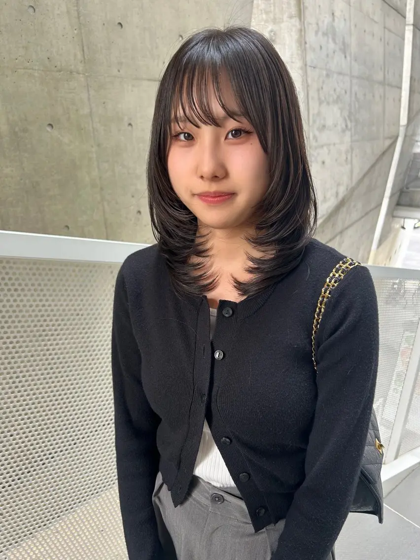 ミディアム レイヤーカット カット ヘアカラー yoda karenのヘアスタイル