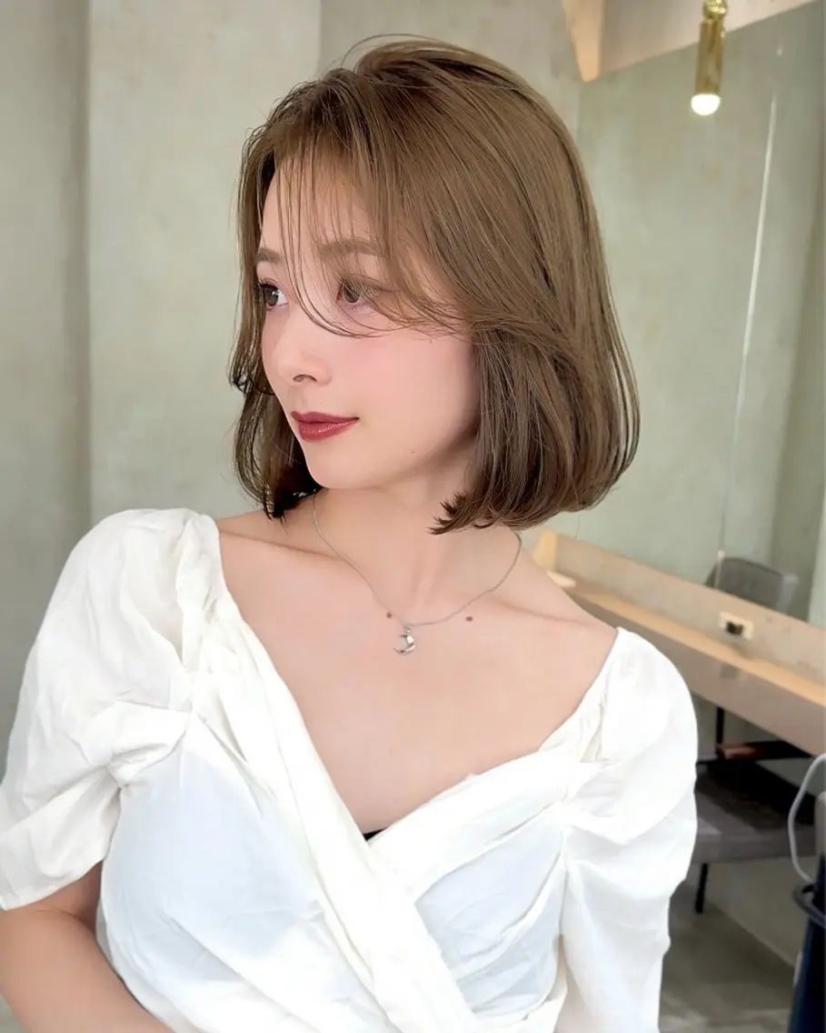ショート カラー カット ヘアカラー トリートメント 莉乃/縮毛矯正/髪質 改善/艶カラーのヘアスタイル
