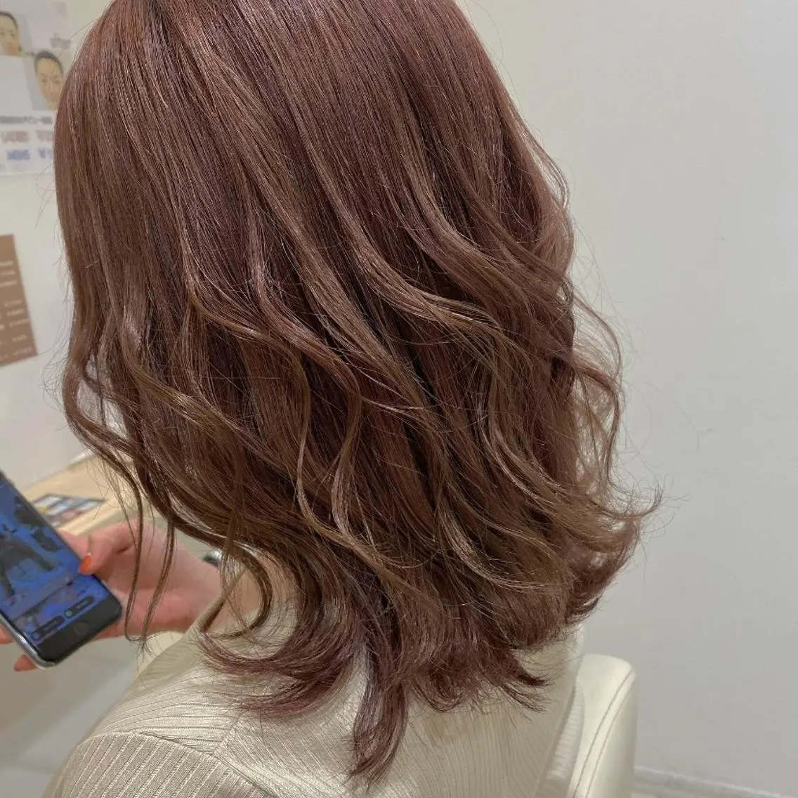 ミディアム カラー ベージュカラー ブリーチ ピンクカラー ピンクベージュ ヘアカラー トリートメント カぺリベラ 寝屋川店の眉毛・アイブロウイメージ