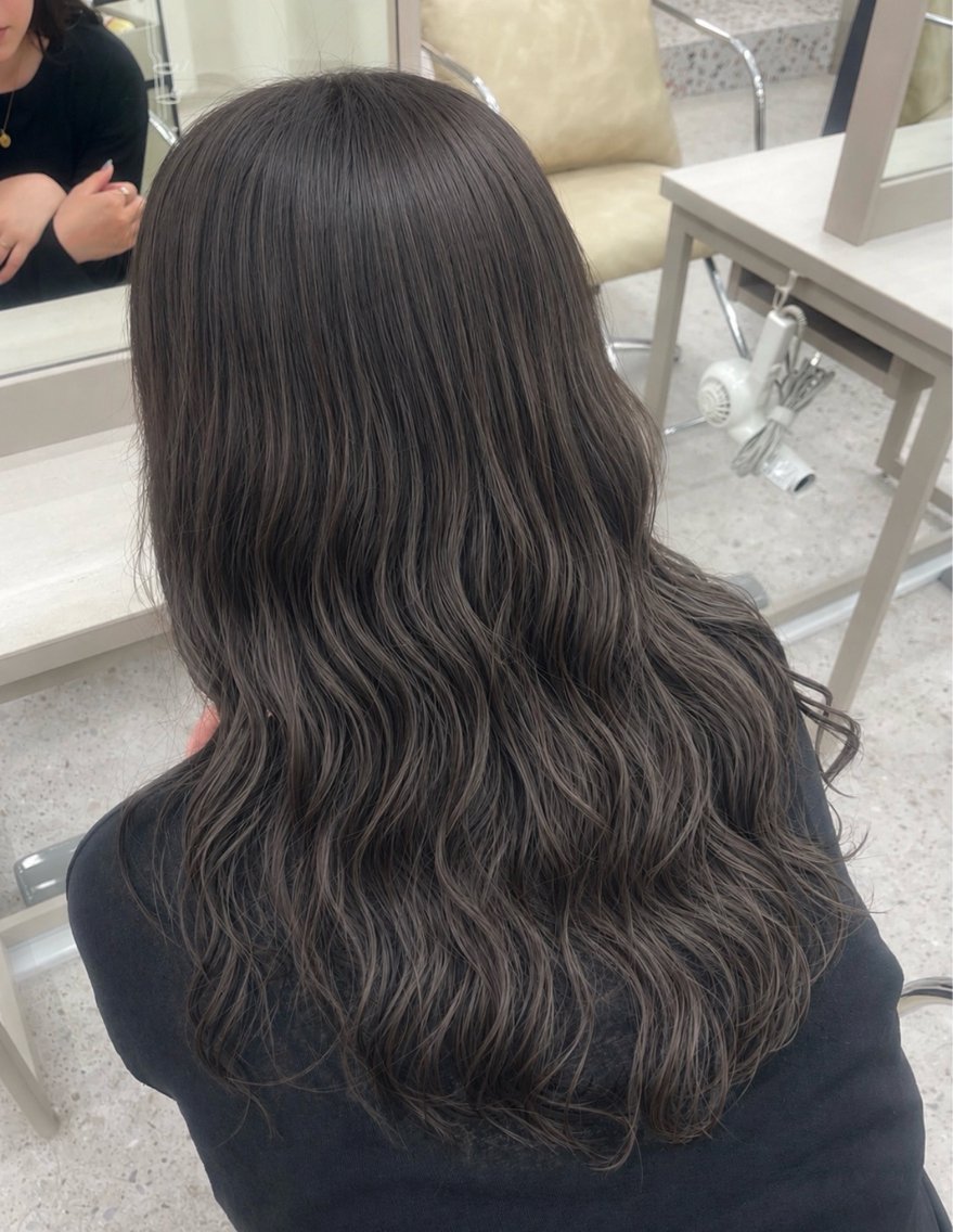 ロング カラー 透明感カラー グレージュ COCO reiのヘアスタイル