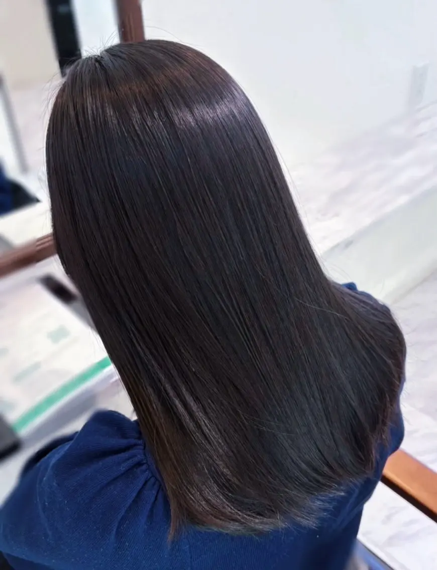 ロング カラー ヘアカラー 伊藤 芹華のヘアスタイル