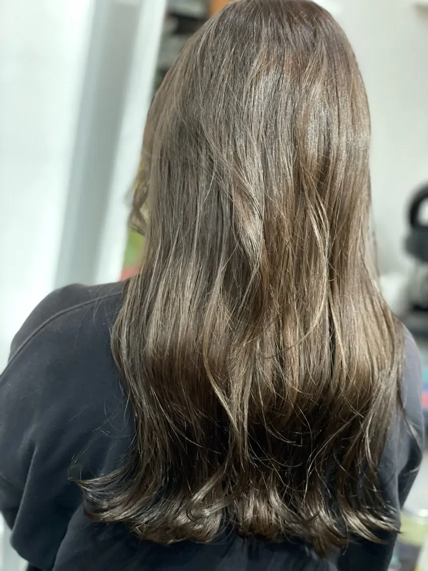 ロング カラー グレージュ Snaly カラー特化ページのヘアスタイル