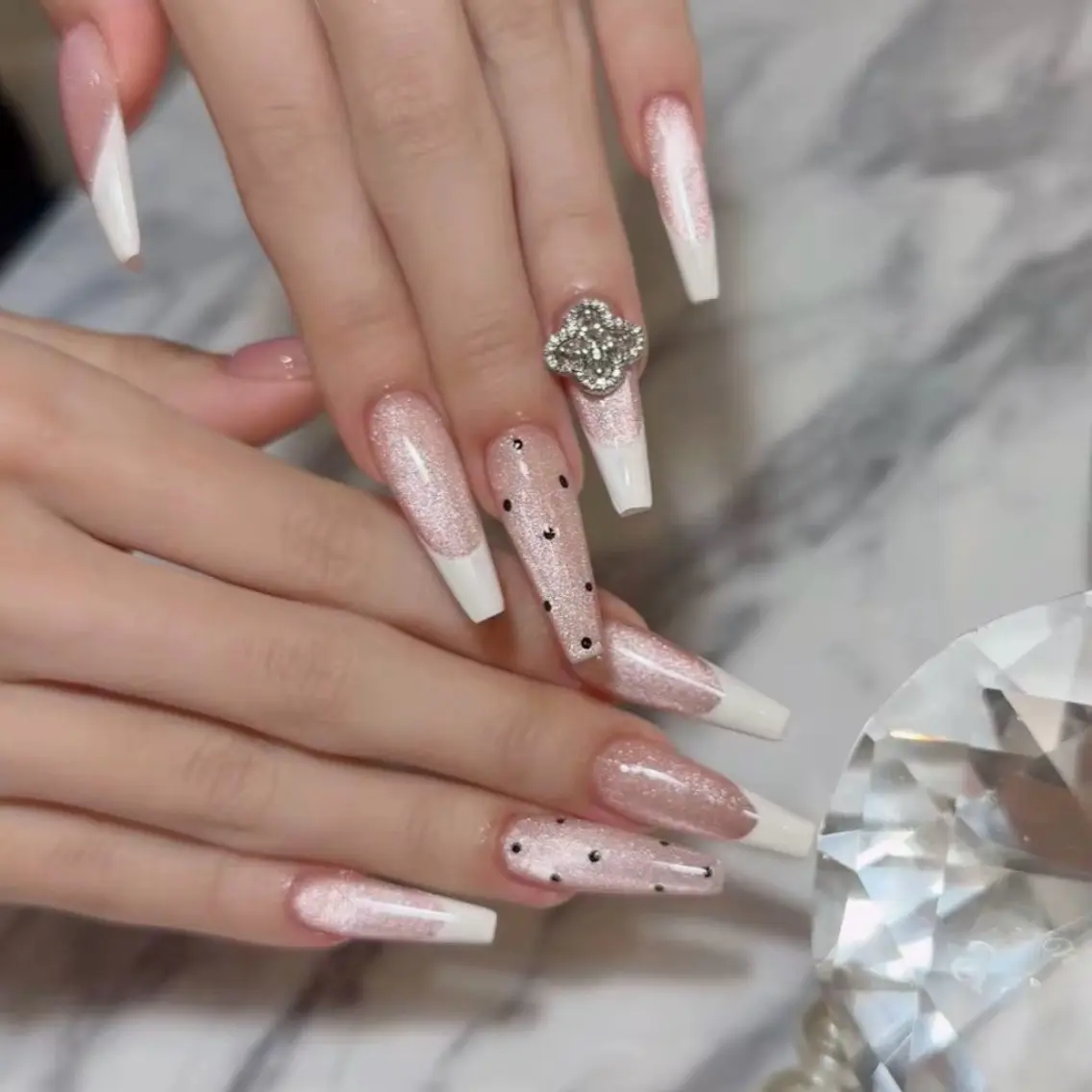 ネイル ハンドネイル Luna Gladeのネイルデザイン