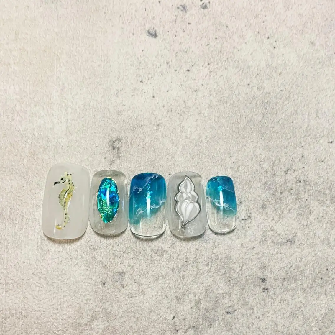 ネイル FIORITURA aiのネイルデザイン