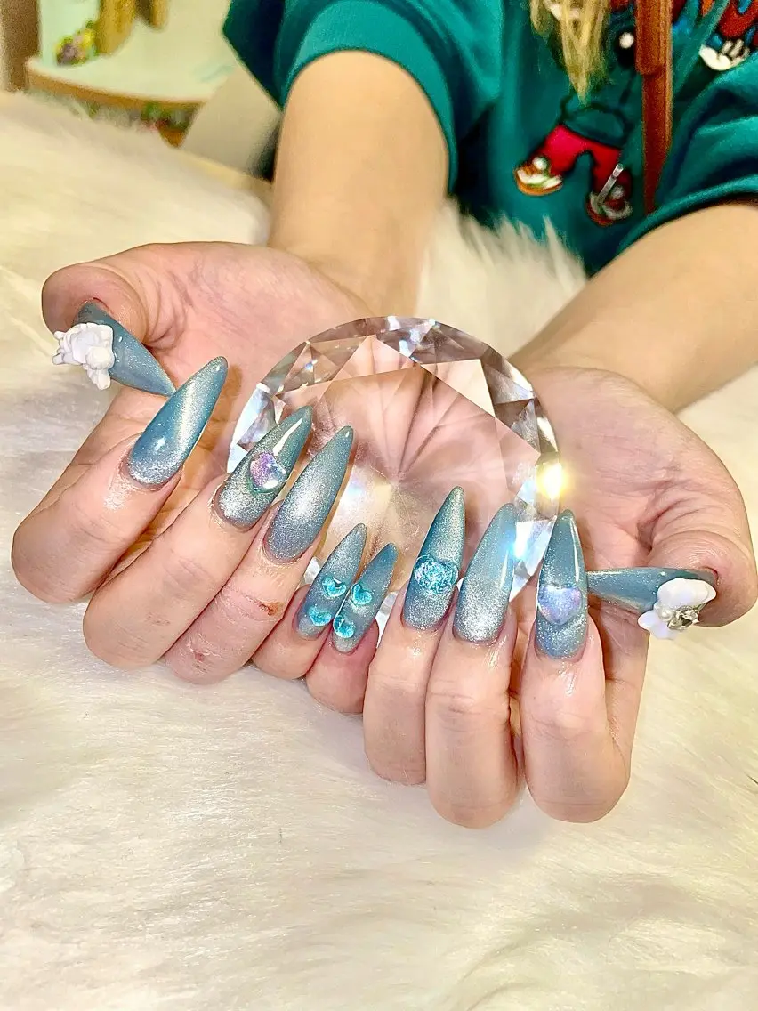 ネイル マグネットネイル Betty❤︎ ネイル＆よもぎ蒸しのネイルデザイン