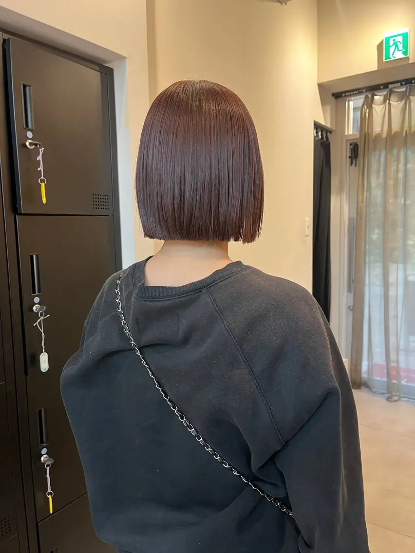 ショート カラー ボブ 竹内 穂乃佳のヘアスタイル