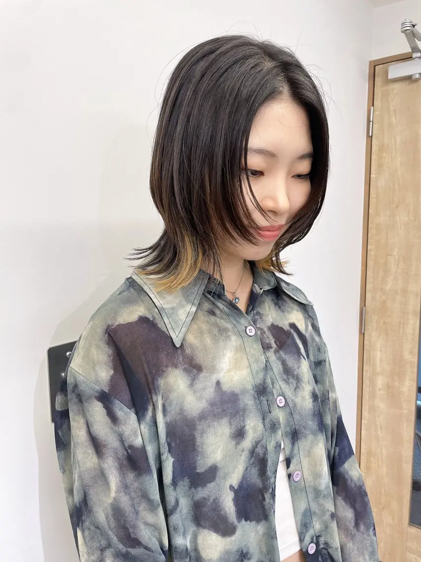 ミディアム カラー ウルフカット 🫧透明感カラー/ ボブ/小笠原汐海🪽のヘアスタイル