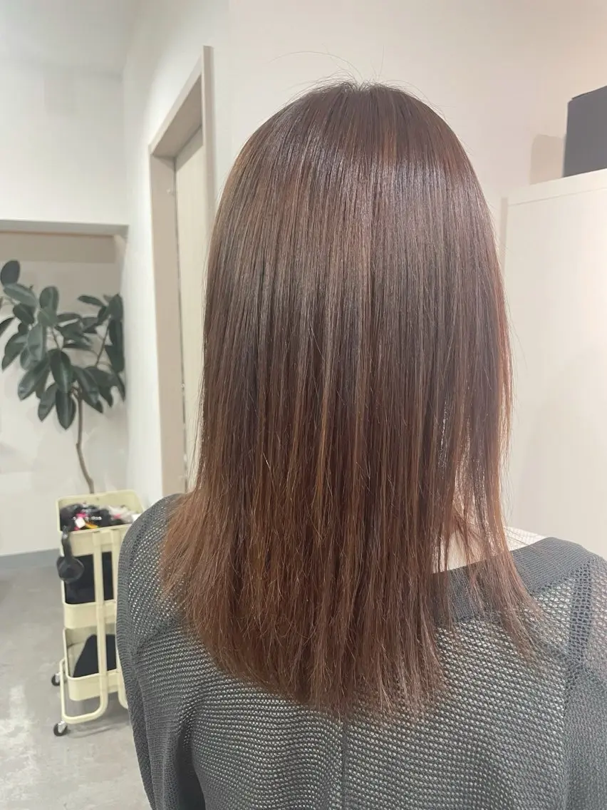 セミロング 縮毛矯正 髙橋 百香のヘアスタイル