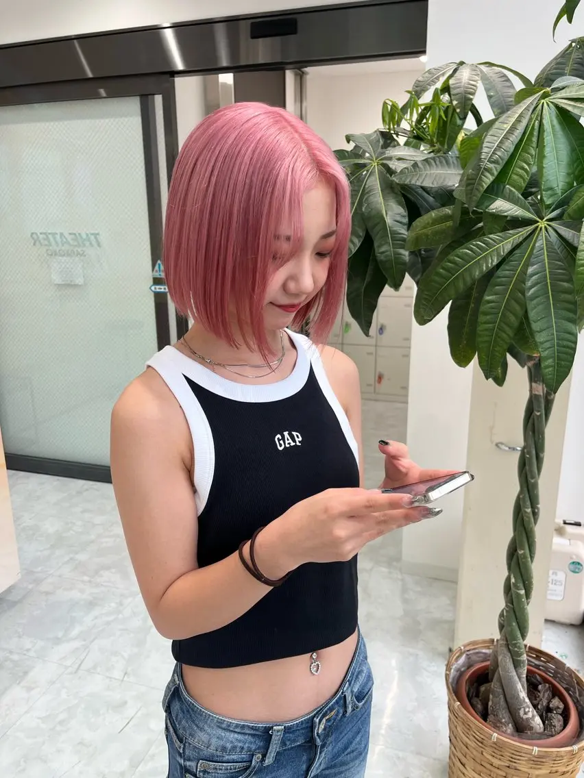 ミディアム カラー ヘアカラー トレンドレイヤー No.1/KOHEIのヘアスタイル