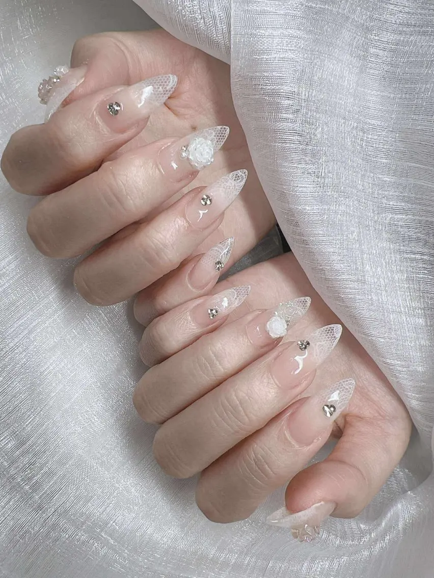 ネイル ハンドネイル Lee Nailsのネイルデザイン