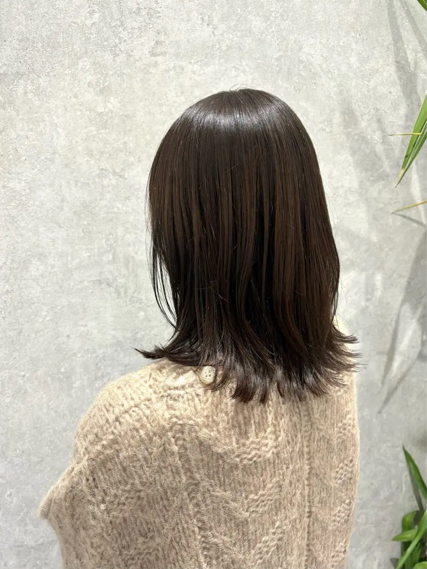 ミディアム カラー グレージュ オリーブグレージュ オリーブグレー カット ヘアカラー 中嶋 佳穂のヘアスタイル