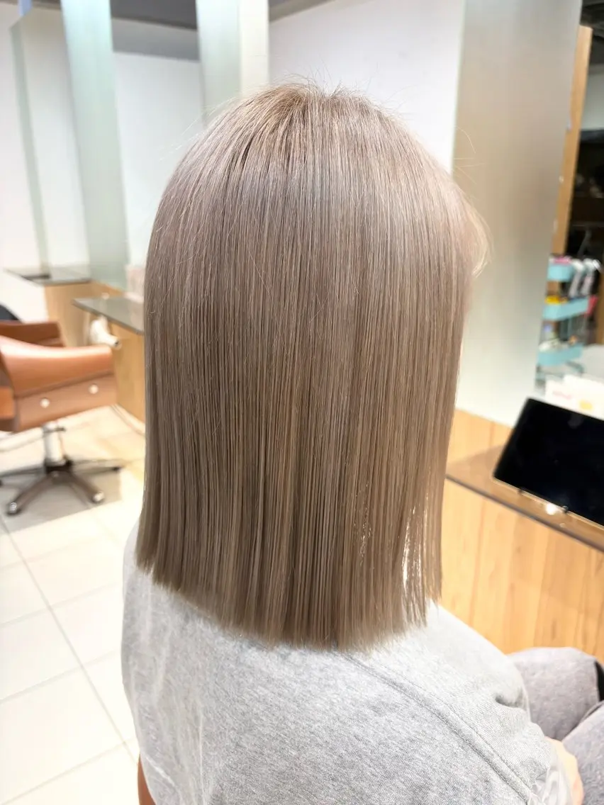 ミディアム カット ヘアカラー MORISAKI ✂︎縮毛矯正のヘアスタイル